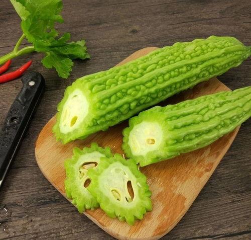 吃瓜吃出夜明珠,意外吃出夜明珠，揭秘神秘宝石之谜