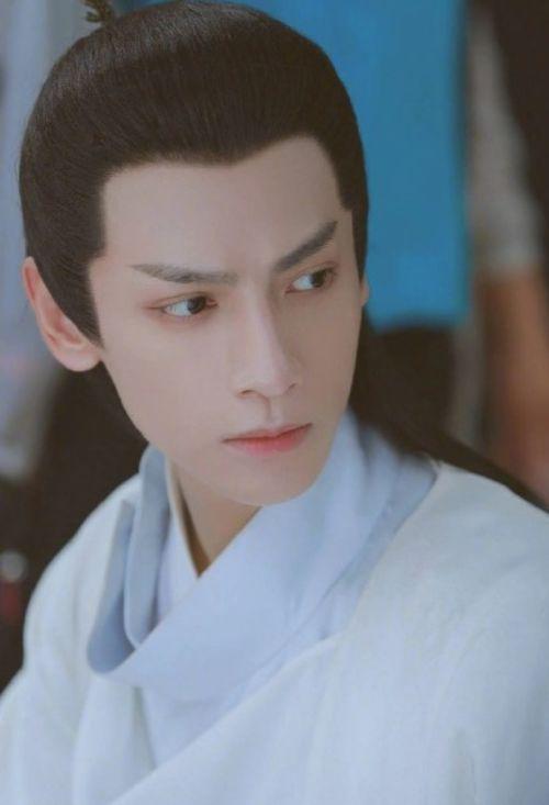 吃瓜罗云熙,吃瓜群众眼中的娱乐圈“清流”